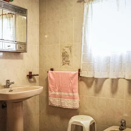 6 Bedroom In בית נופש